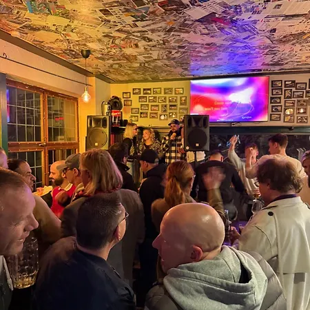 The Phoenix Am Nurburgring 招待所 *